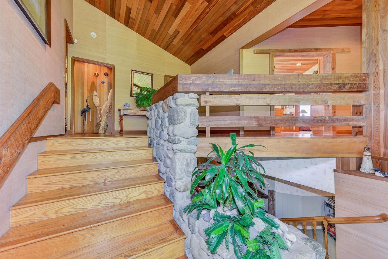 Oceanside Lodge Saanich Inlet North Saanich Εξωτερικό φωτογραφία