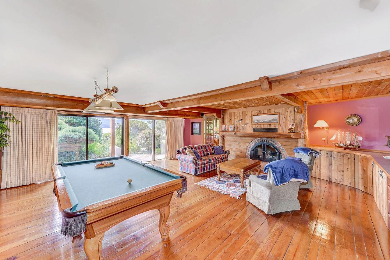 Oceanside Lodge Saanich Inlet North Saanich Εξωτερικό φωτογραφία