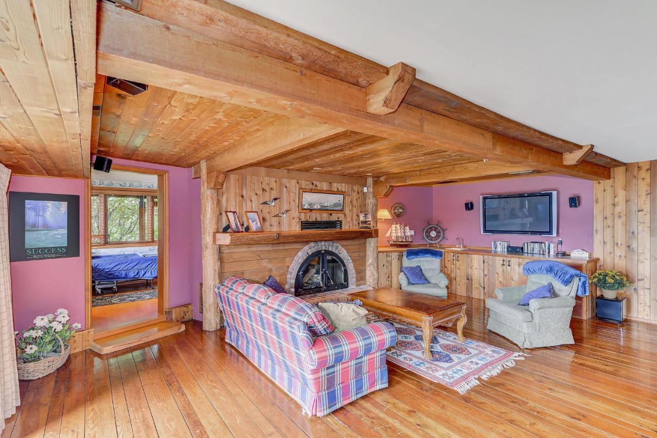 Oceanside Lodge Saanich Inlet North Saanich Εξωτερικό φωτογραφία