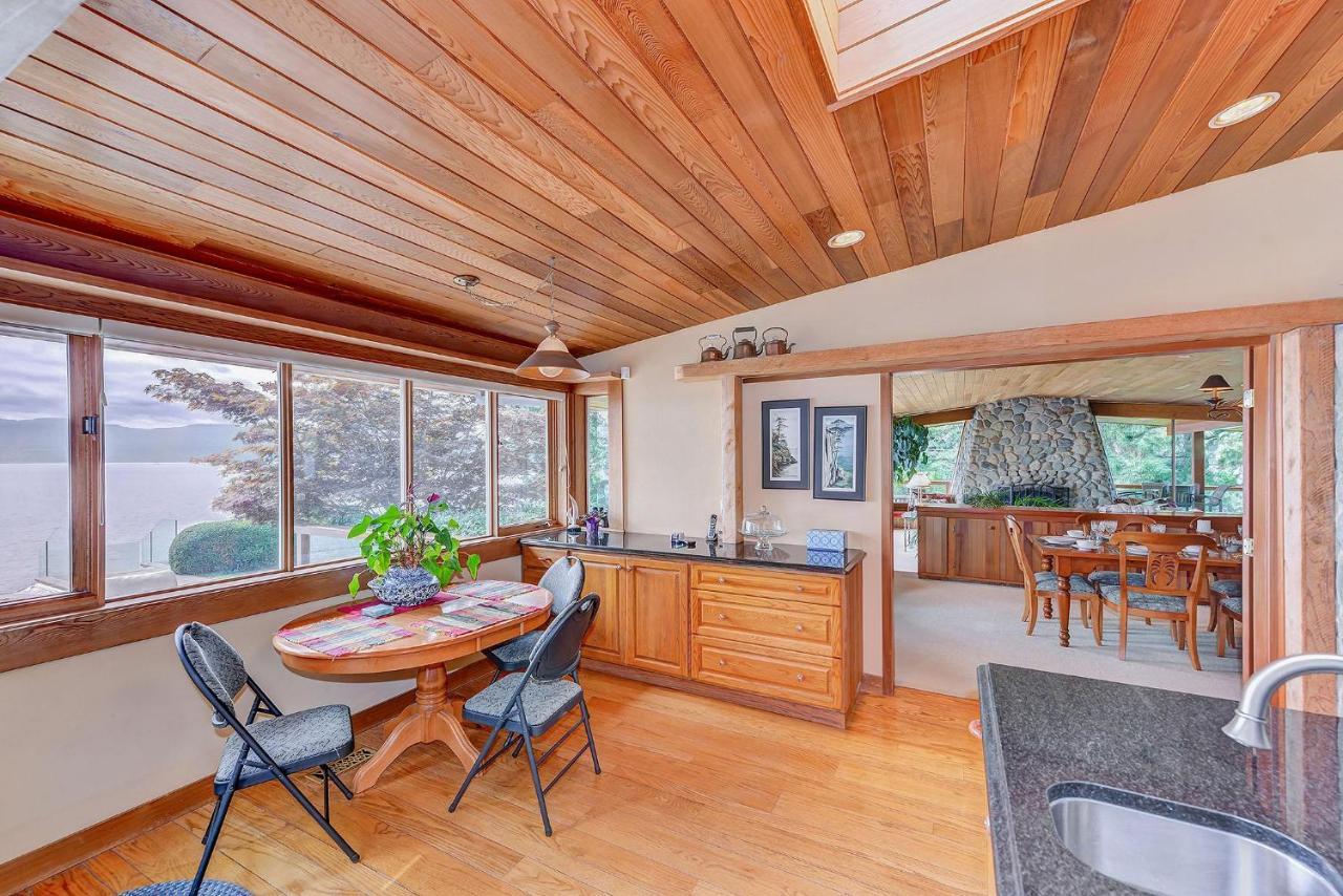 Oceanside Lodge Saanich Inlet North Saanich Εξωτερικό φωτογραφία